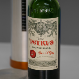 CANISTER & PETRUS FIXE 02 NoBLUE.png